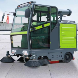 Elektrische Kehrmaschine mit vier Rädern
